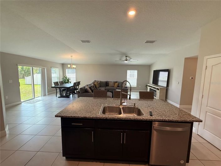 Image No.8-4 Bed Property for sale