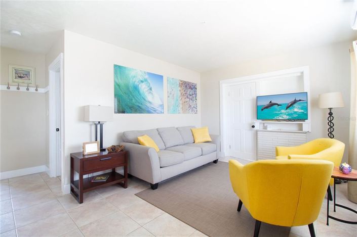 Image No.4-4 Bed Property for sale