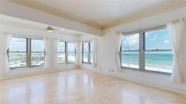 Image No.12-2 Bed Property for sale