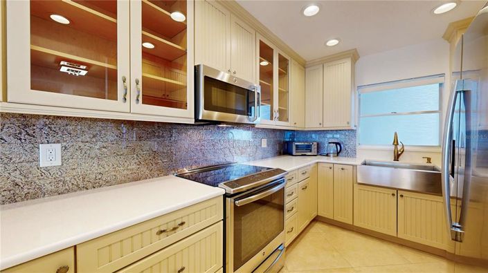 Image No.19-2 Bed Property for sale