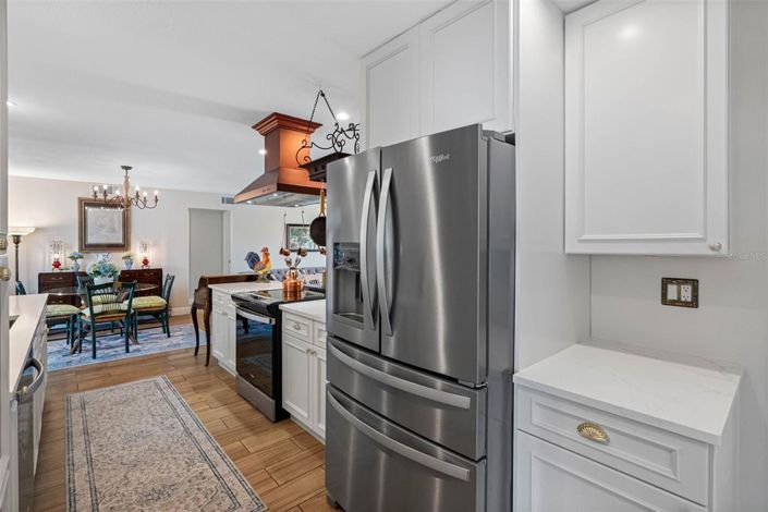 Image No.17-2 Bed Property for sale