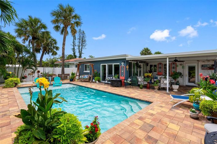 Image No.20-2 Bed Property for sale