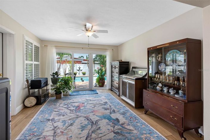 Image No.23-2 Bed Property for sale