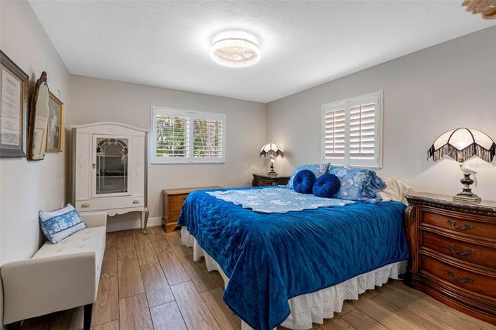 Image No.26-2 Bed Property for sale