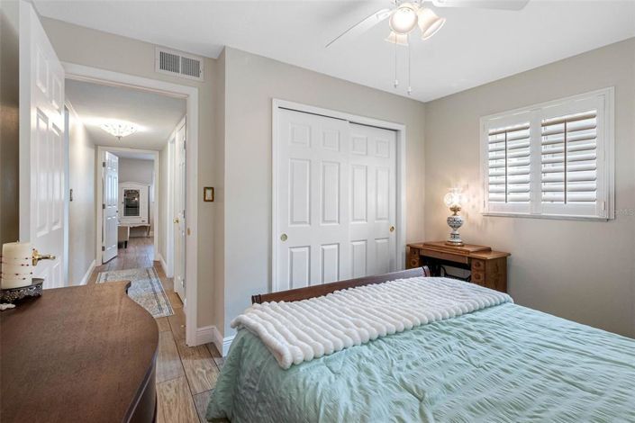 Image No.35-2 Bed Property for sale