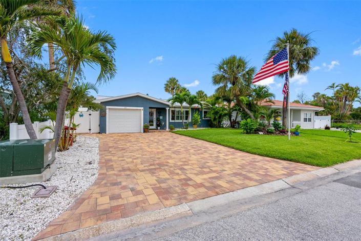 Image No.43-2 Bed Property for sale