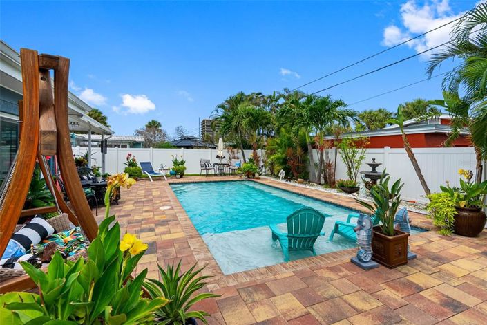 Image No.44-2 Bed Property for sale