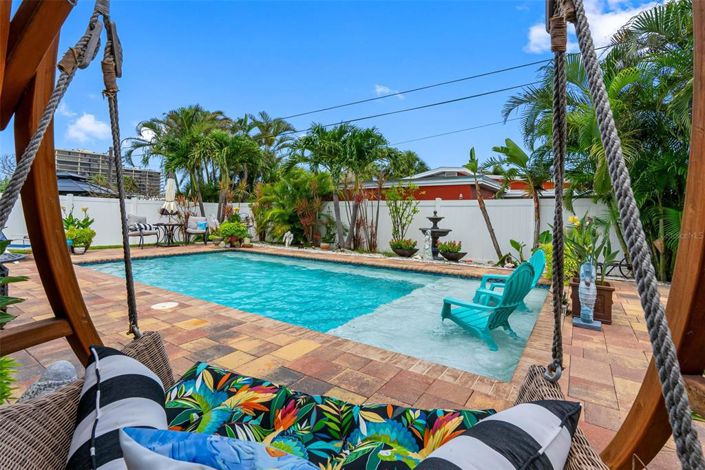 Image No.45-2 Bed Property for sale