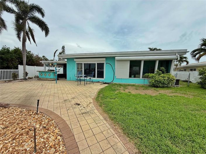 Image No.16-3 Bed Property for sale