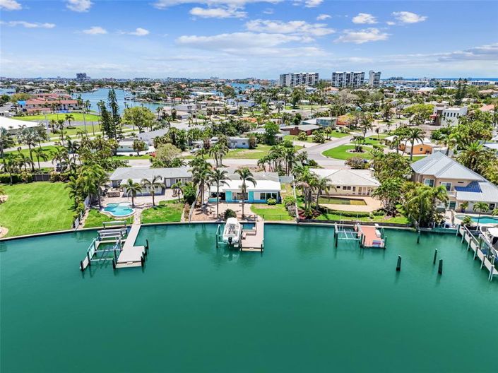 Image No.17-3 Bed Property for sale