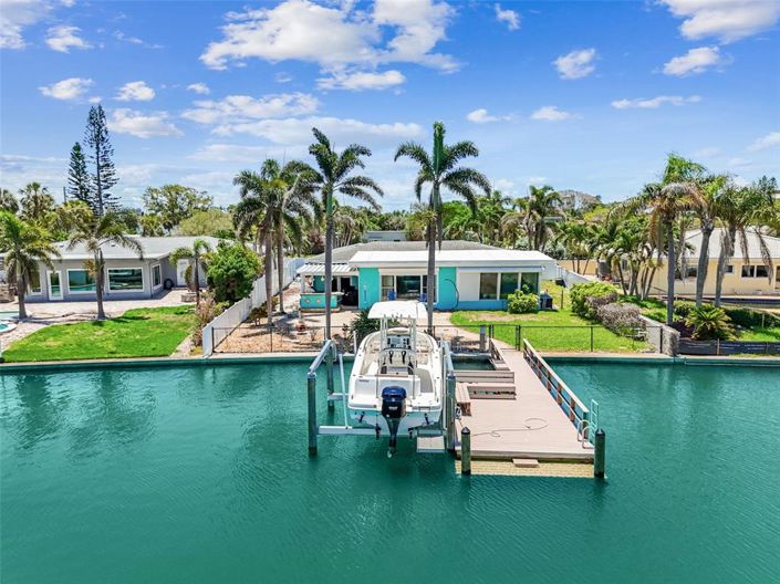 Image No.20-3 Bed Property for sale