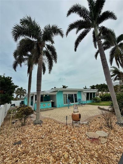 Image No.26-3 Bed Property for sale