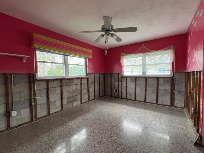 Image No.36-3 Bed Property for sale