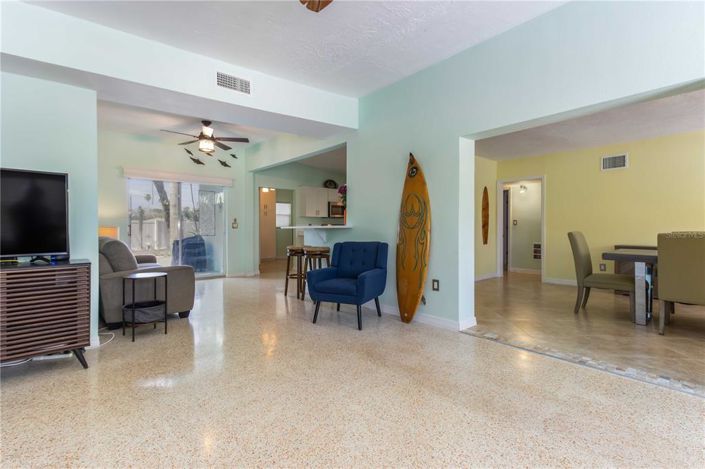 Image No.11-3 Bed Property for sale