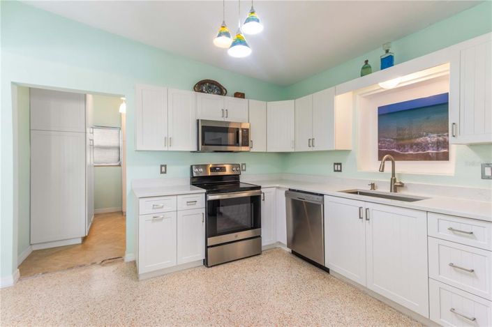 Image No.15-3 Bed Property for sale