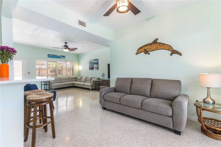 Image No.19-3 Bed Property for sale