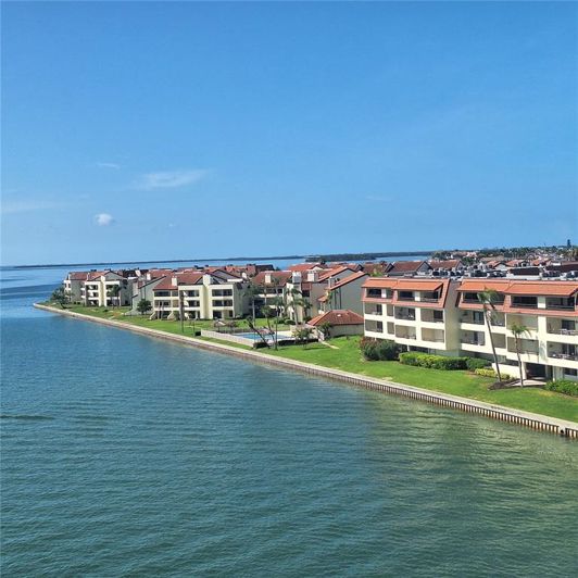 Image No.11-2 Bed Property for sale