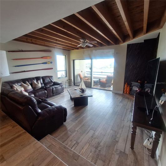 Image No.20-2 Bed Property for sale