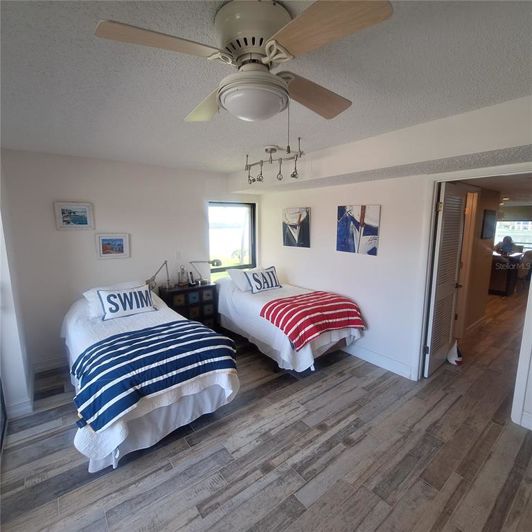 Image No.9-2 Bed Property for sale