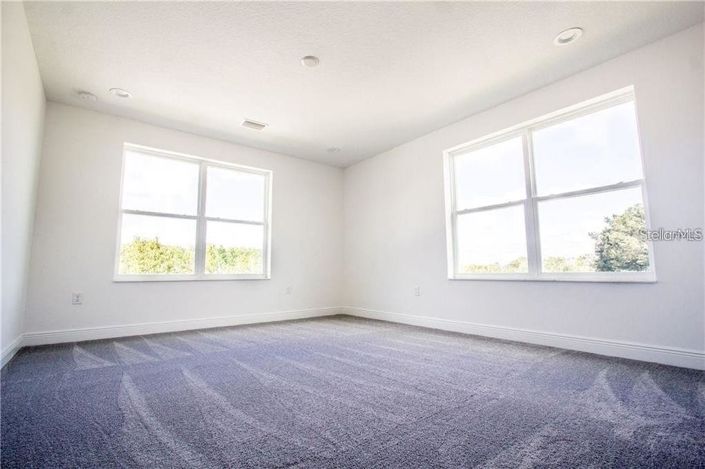 Image No.12-3 Bed Townhouse for sale