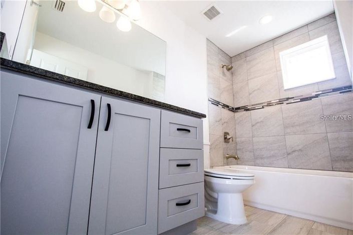 Image No.15-3 Bed Townhouse for sale