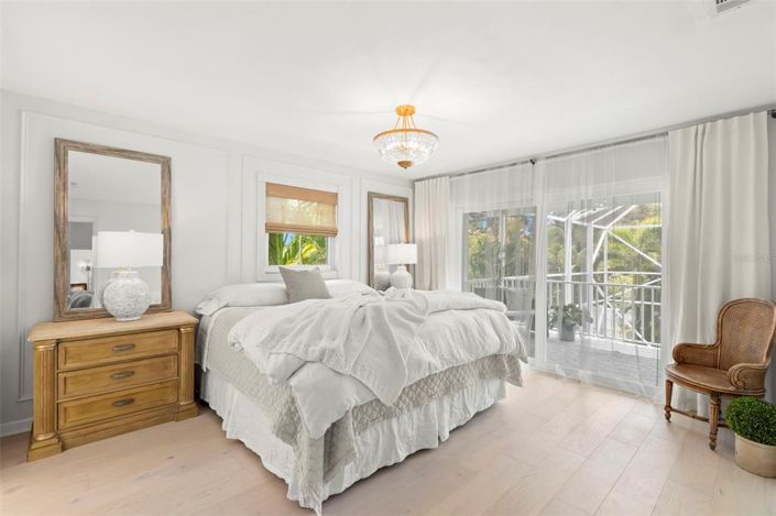 Image No.28-4 Bed Property for sale