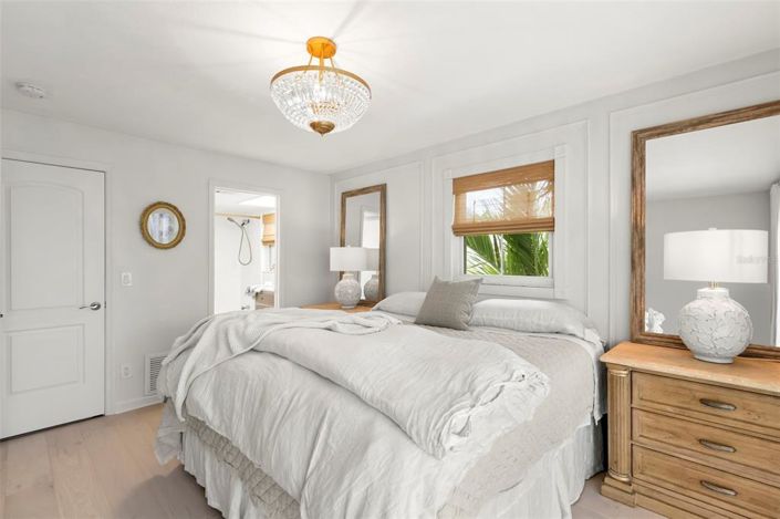 Image No.30-4 Bed Property for sale