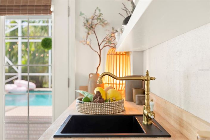 Image No.40-4 Bed Property for sale