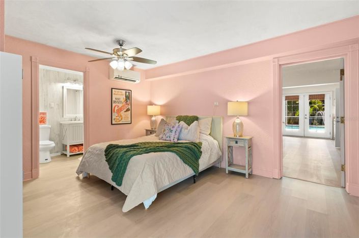 Image No.49-4 Bed Property for sale