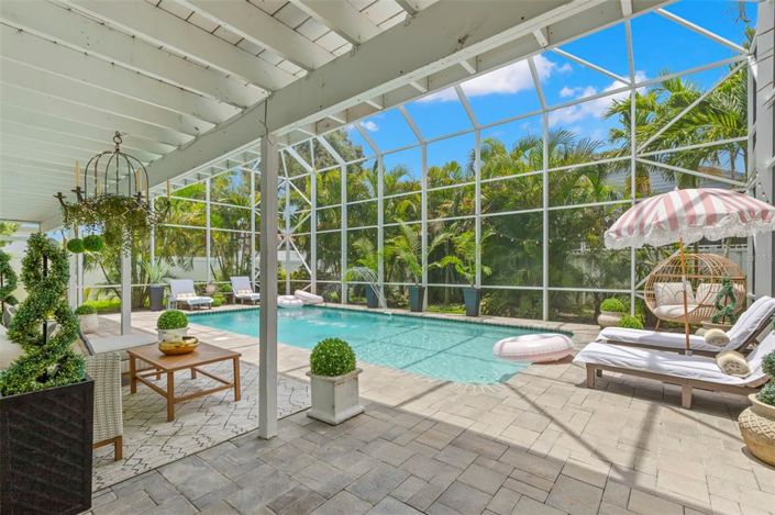 Image No.74-4 Bed Property for sale