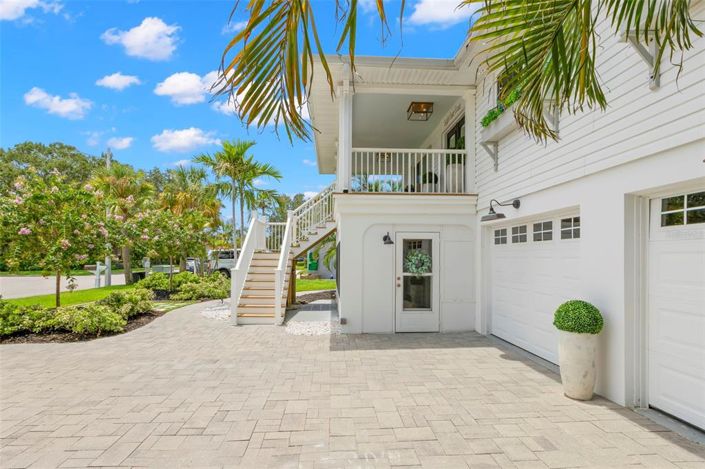 Image No.75-4 Bed Property for sale