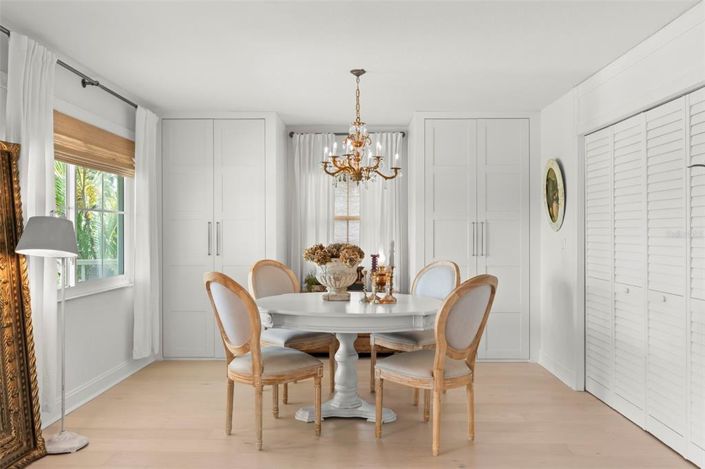 Image No.8-4 Bed Property for sale