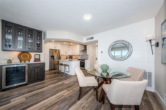 Image No.10-2 Bed Property for sale