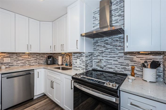 Image No.17-2 Bed Property for sale