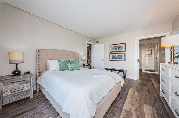 Image No.21-2 Bed Property for sale