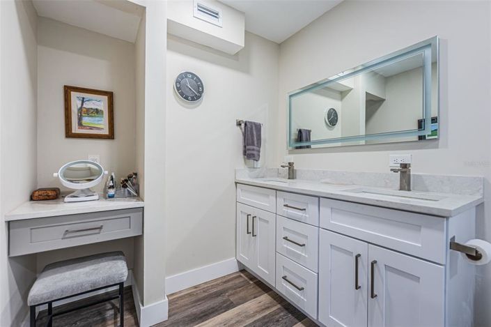 Image No.27-2 Bed Property for sale