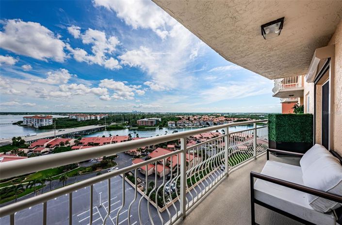 Image No.36-2 Bed Property for sale