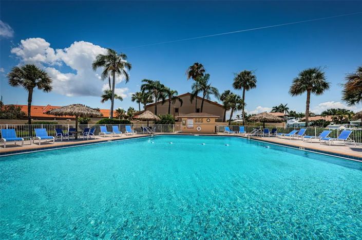 Image No.39-2 Bed Property for sale