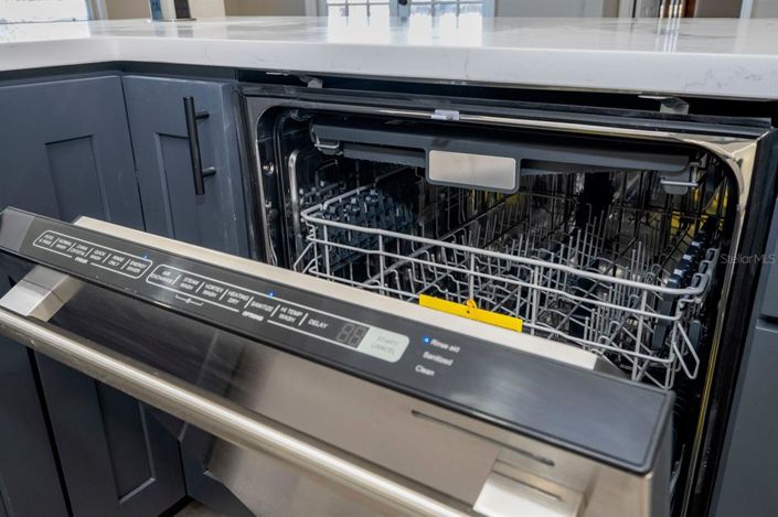 Image No.11-3 Bed Property for sale