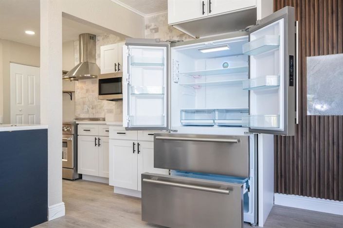 Image No.15-3 Bed Property for sale