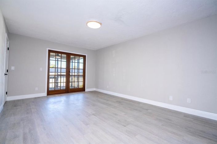 Image No.23-3 Bed Property for sale