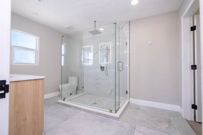 Image No.28-3 Bed Property for sale