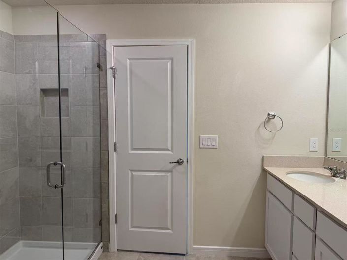 Image No.18-Propriété de 4 chambres à vendre à Clermont