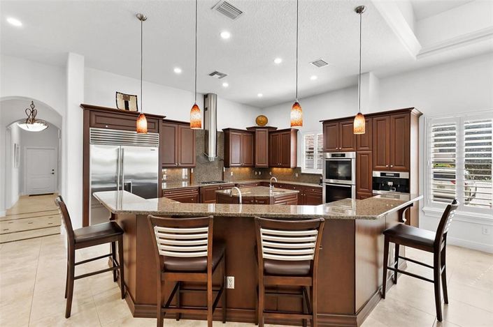 Image No.21-4 Bed Property for sale