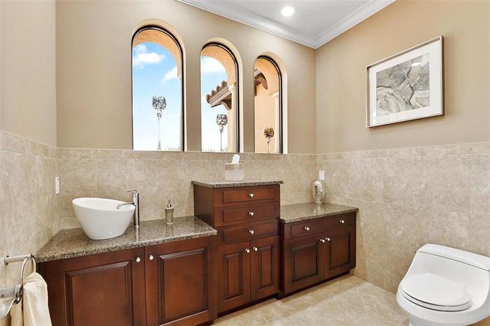 Image No.58-4 Bed Property for sale