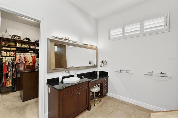 Image No.64-4 Bed Property for sale