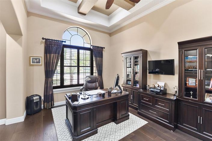 Image No.67-4 Bed Property for sale