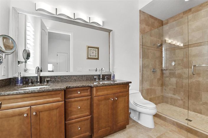 Image No.70-4 Bed Property for sale