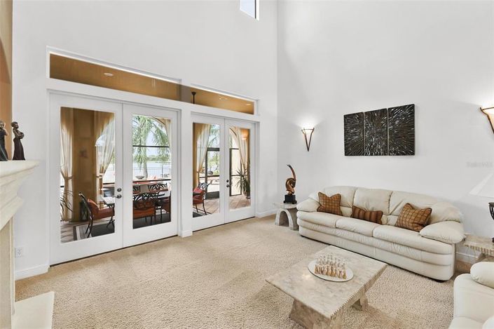 Image No.94-4 Bed Property for sale