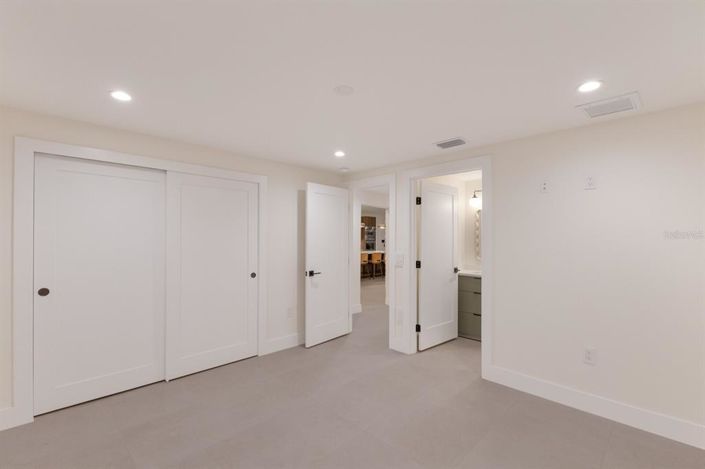 Image No.36-4 Bed Property for sale